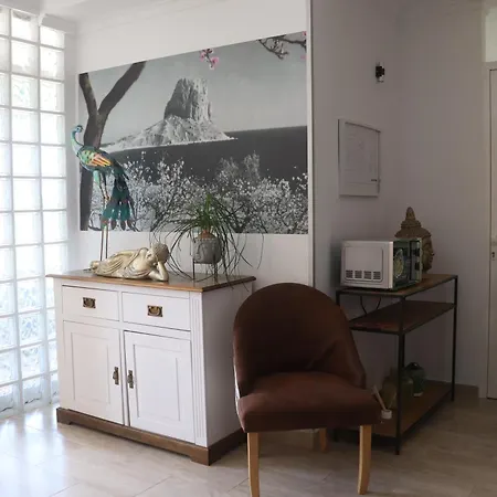 فندق Hotel Calpe كاليبي