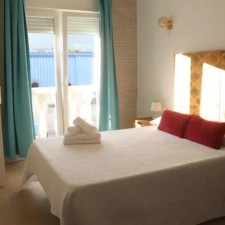 فندق Hotel Calpe كاليبي