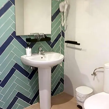 Hotel Calpe מלון 2*