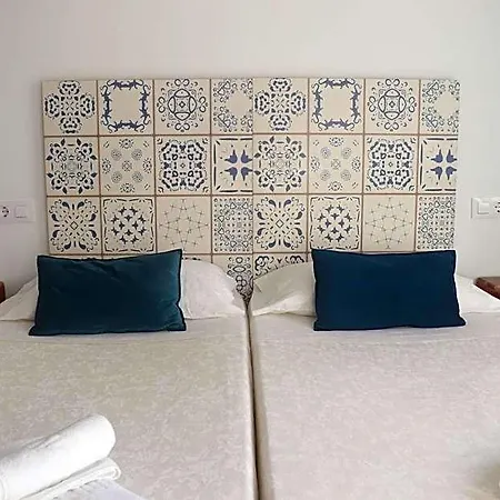 מלון Hotel Calpe קלפה